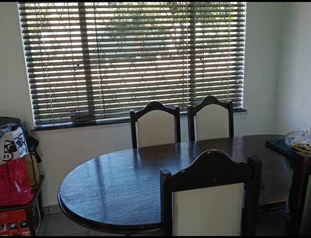3 BEDROOM FREESTANDING FOR SALE IN BISLEY